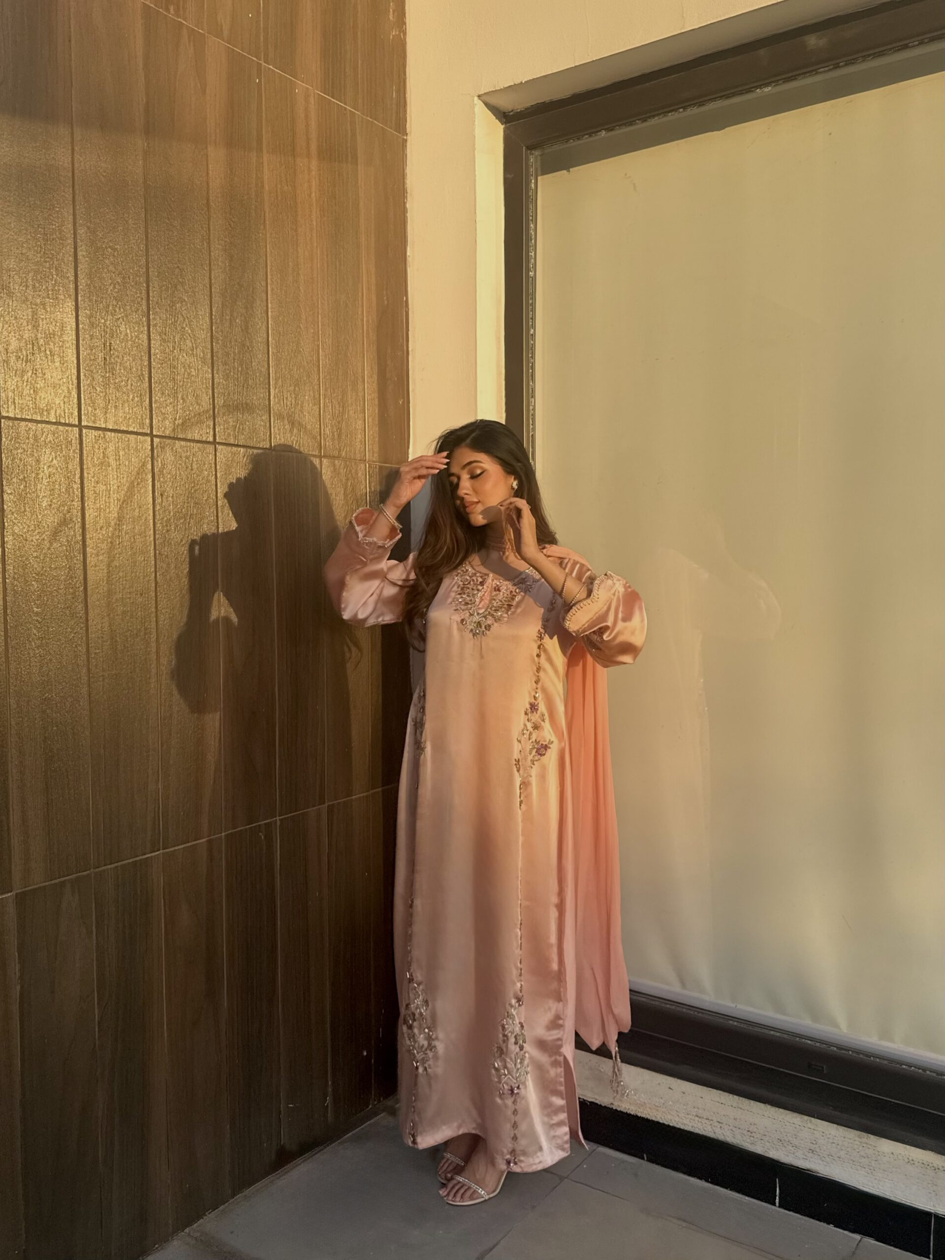 Rosa Noor - Image 4